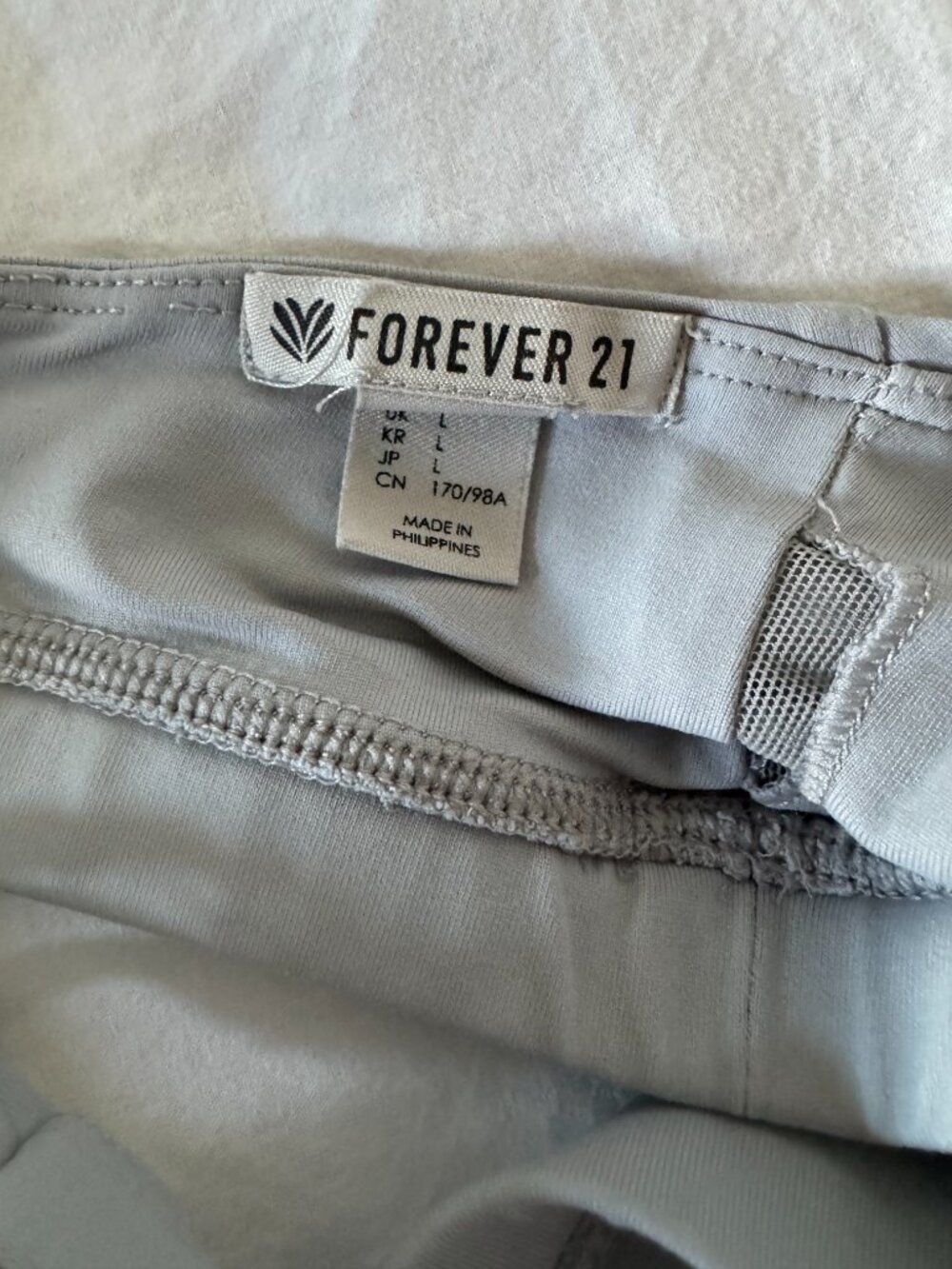 EUC Forever 21 Gray Strappy Back Sports Bra Light Support Sz L - Picture 4 of 4